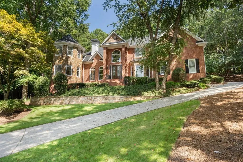 620 Wynfield Court, Roswell