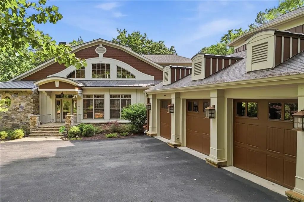 549 Petit Ridge Drive, Big Canoe