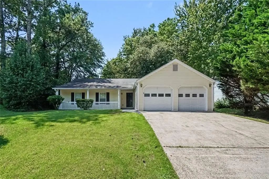 911 Riverstone Way, Woodstock