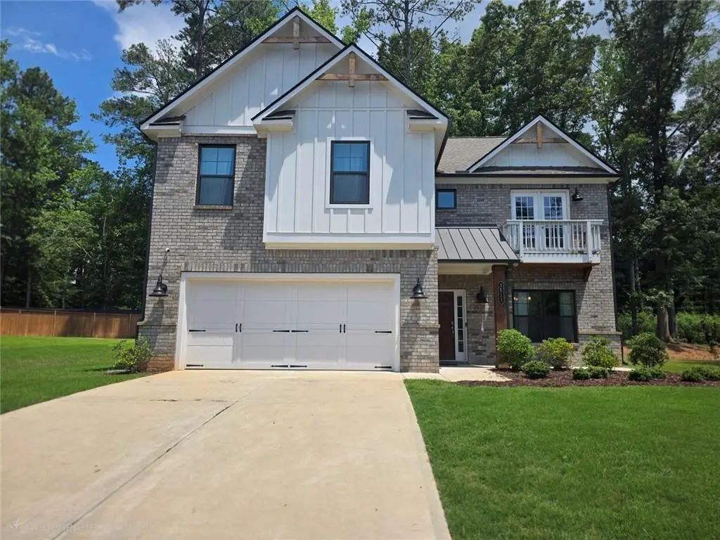 3513 Palmer Falls Drive, Douglasville