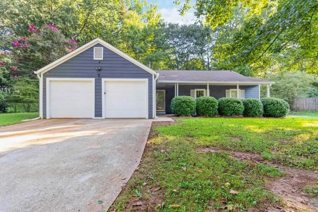 3820 Forsythia Way, Douglasville