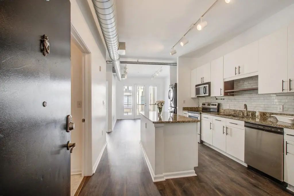 Unit 1310 - 5300 Peachtree Road, Atlanta