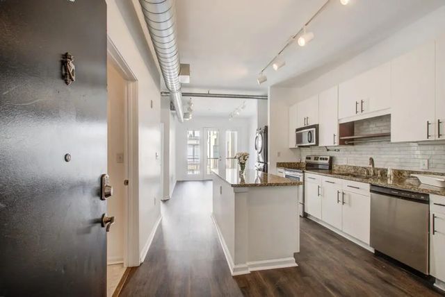 Unit 1310 - 5300 Peachtree Road, Atlanta