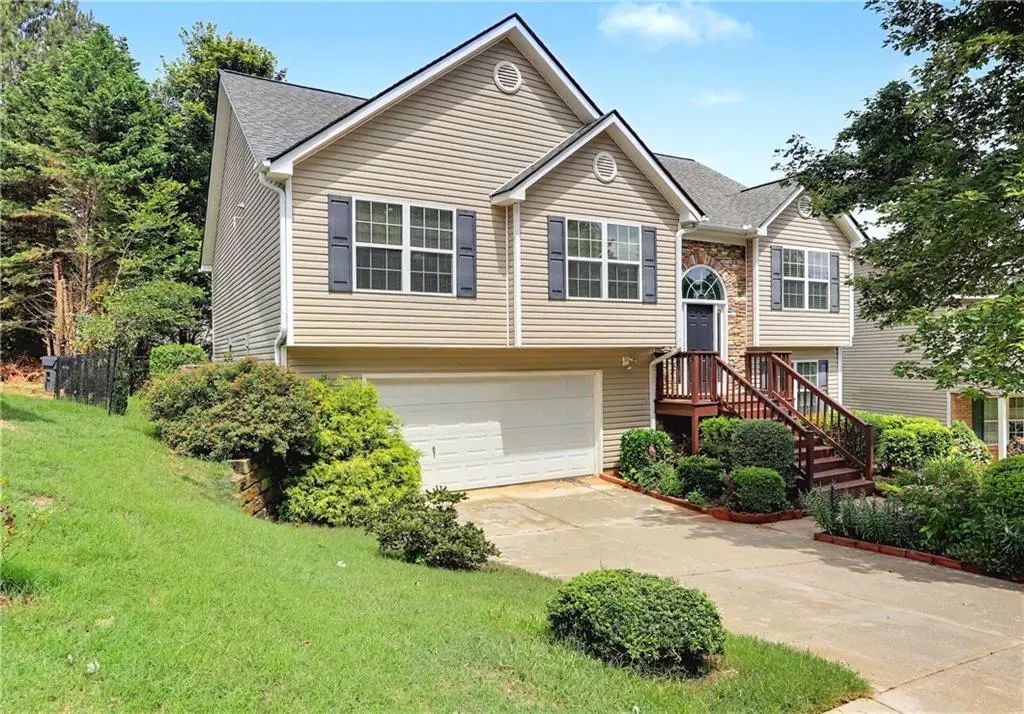 4353 Flat Stone Lane, Snellville