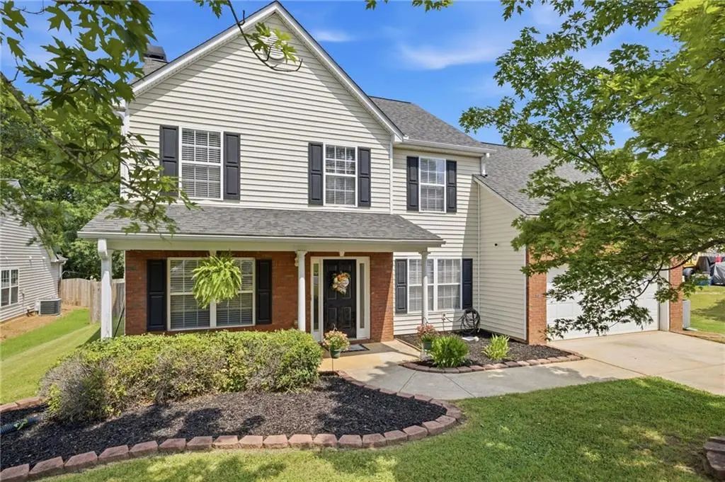 3456 Garden Manor Drive, Loganville