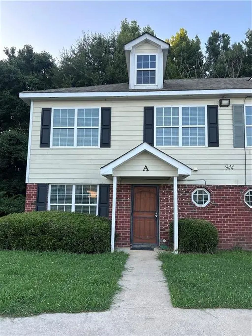 Unit A - 944 Old Mill Point, Monroe
