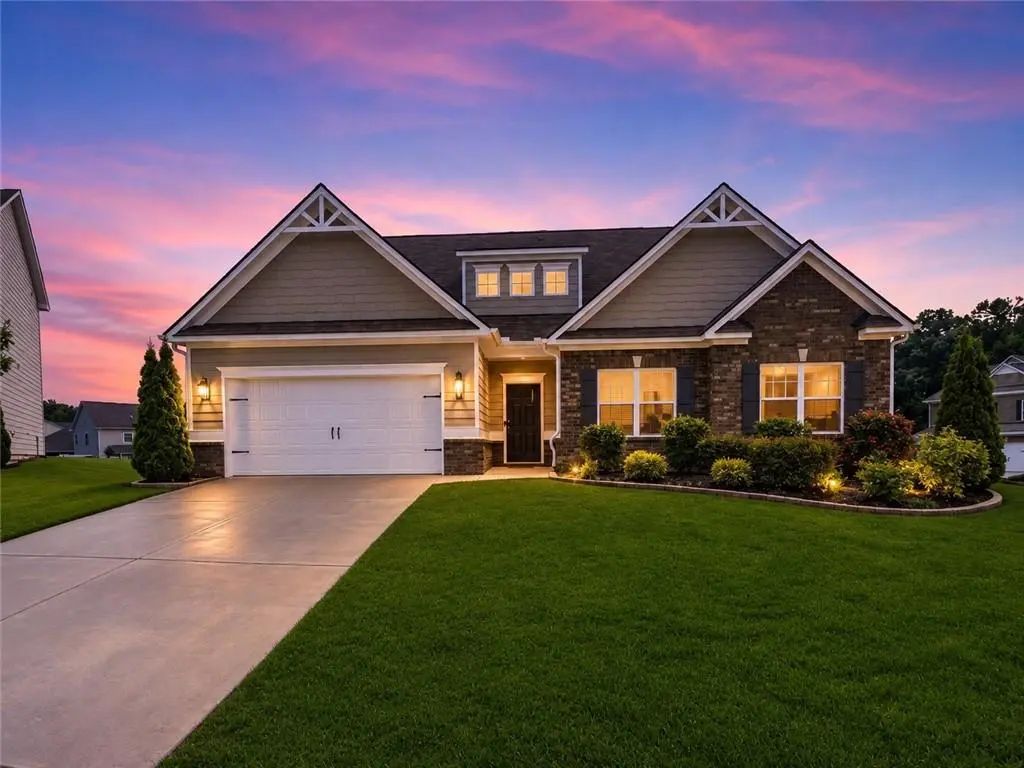 105 Green Tree Court, Dacula