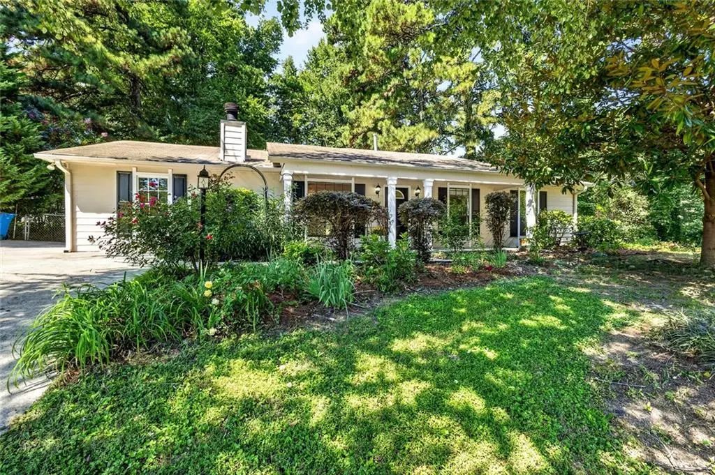 850 The Circle, Lawrenceville
