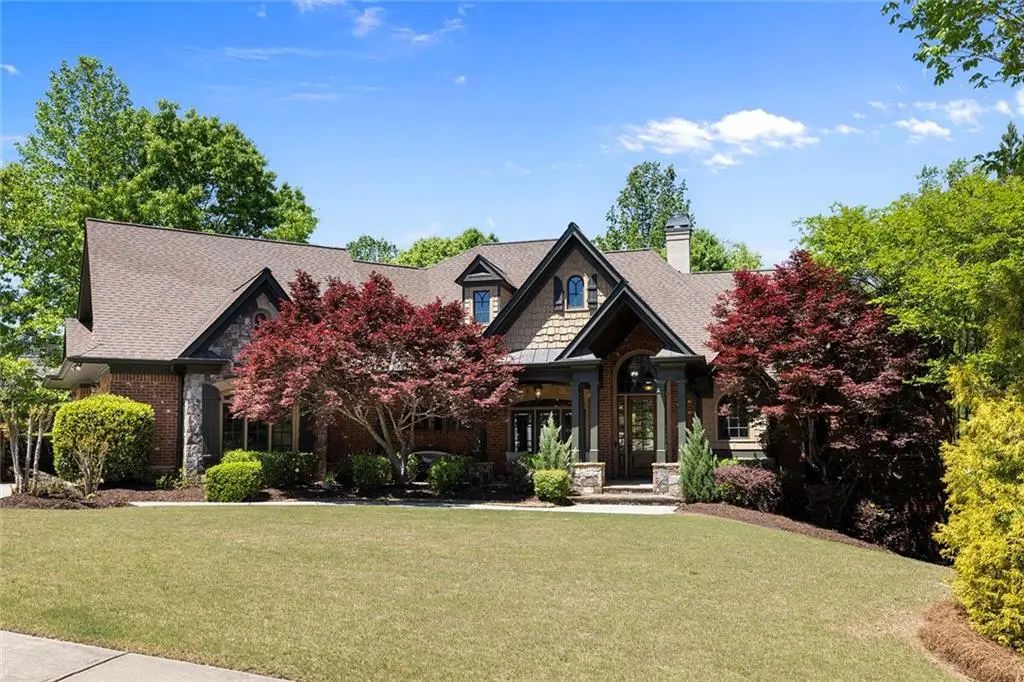 5623 Brendlynn Drive, Suwanee