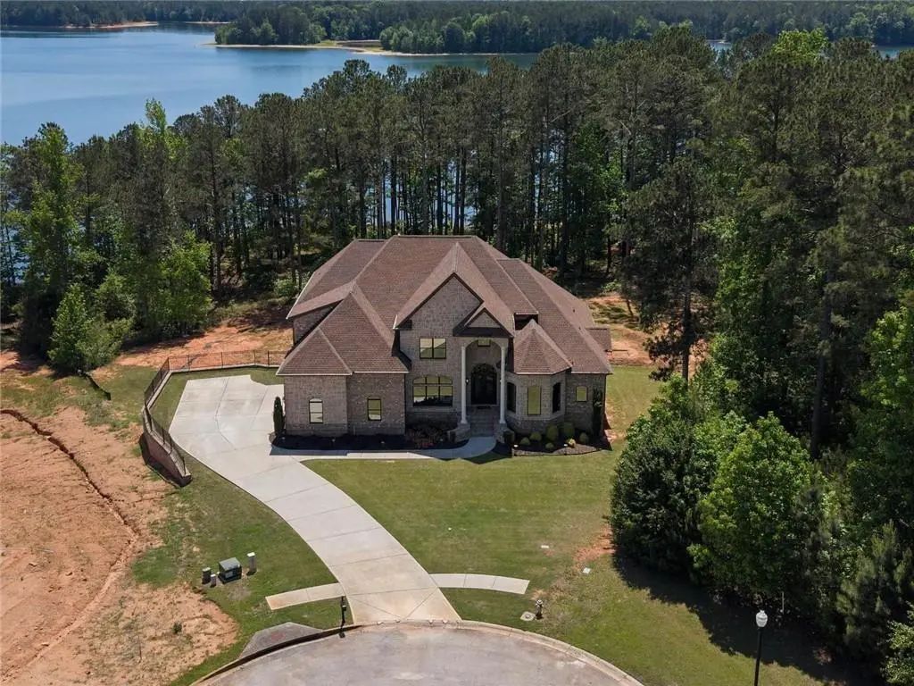 1804 Lake Pointe Circle, Locust Grove