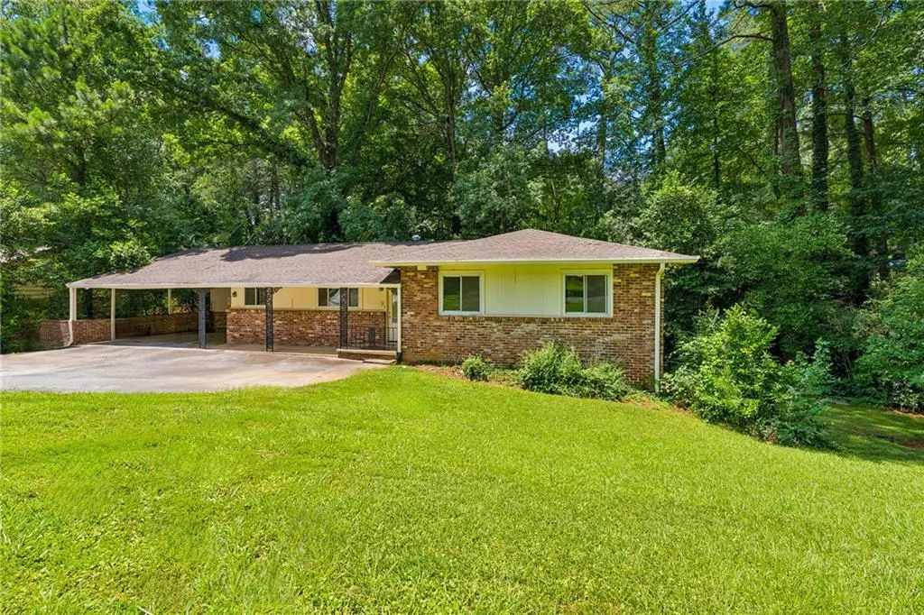 1744 Reindeer Drive Ne, Atlanta