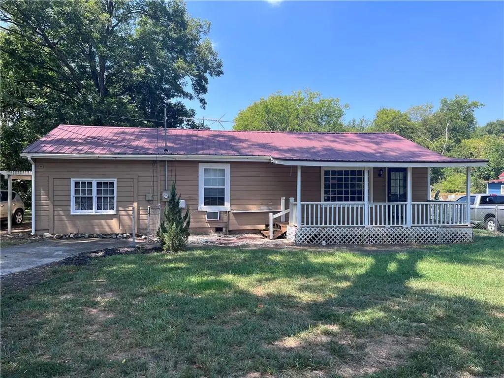 207 N Main Street, Adairsville
