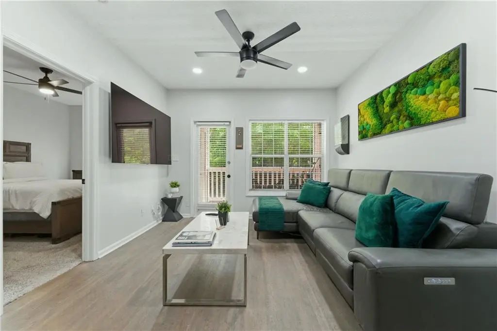 Unit 1214 - 1250 Parkwood Circle Se, Atlanta