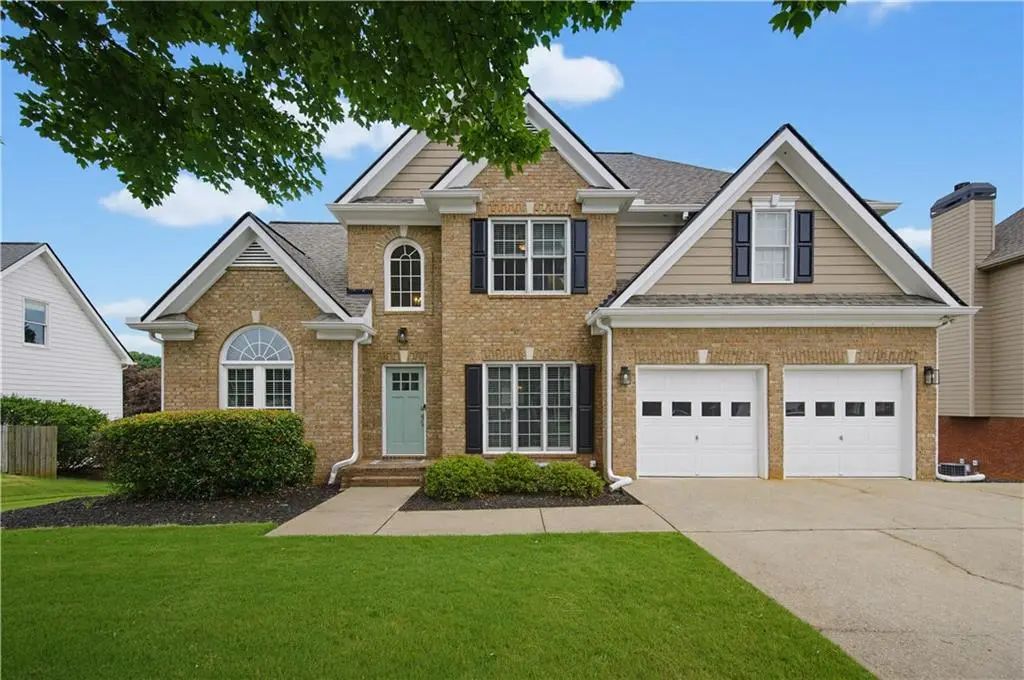 8450 Woodland View Drive, Gainesville