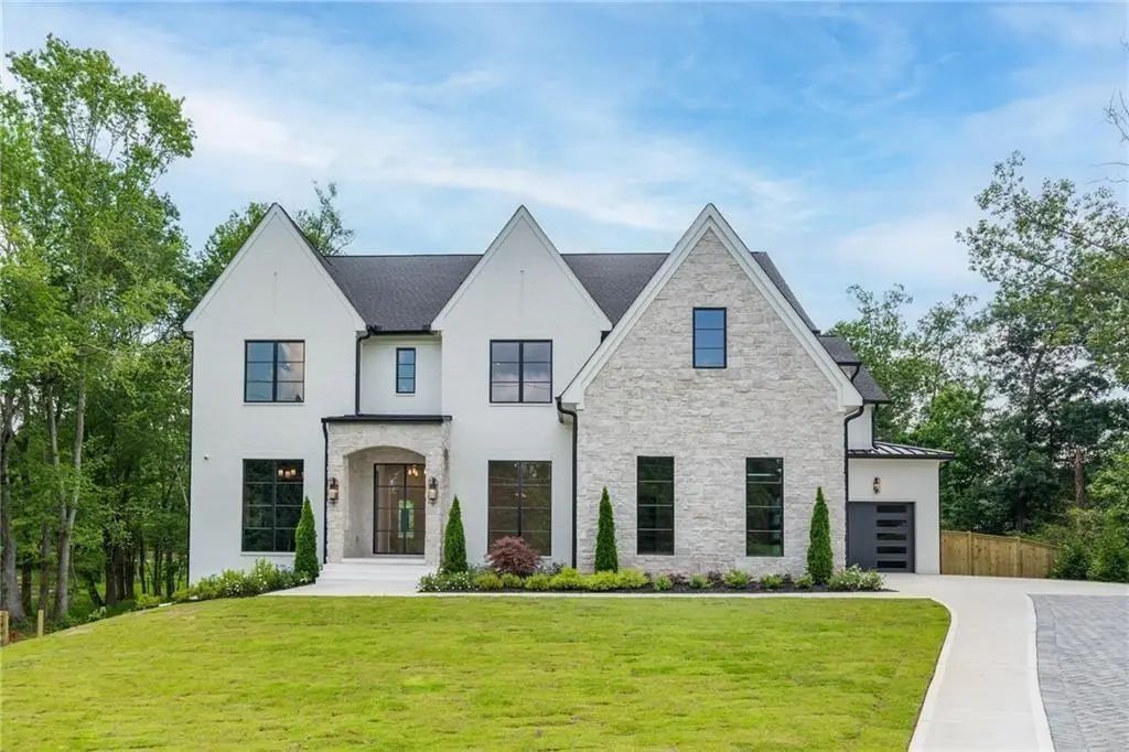 290 Christopher Robin Road, Alpharetta