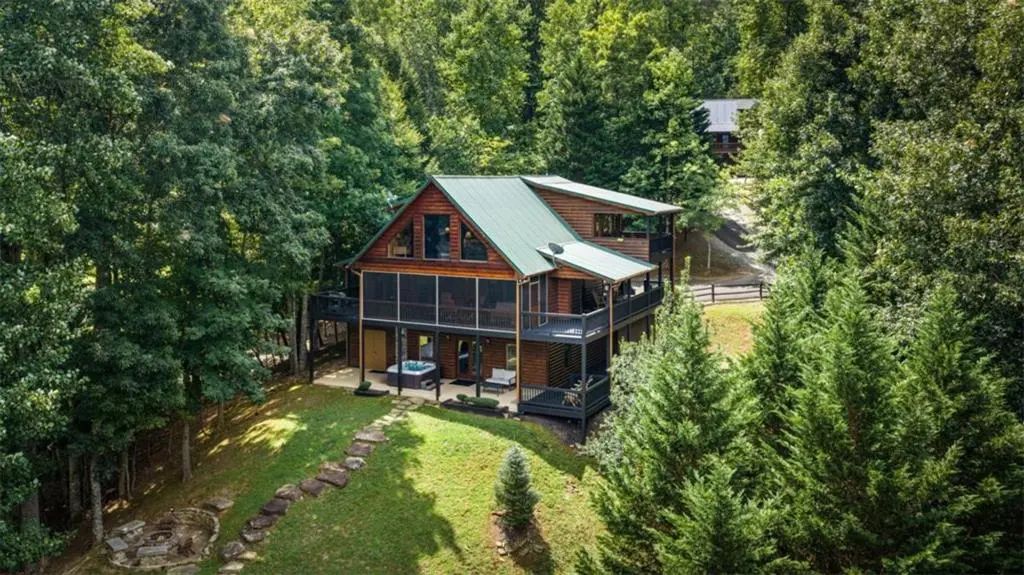1571 W Campbell Camp Road W, Blue Ridge