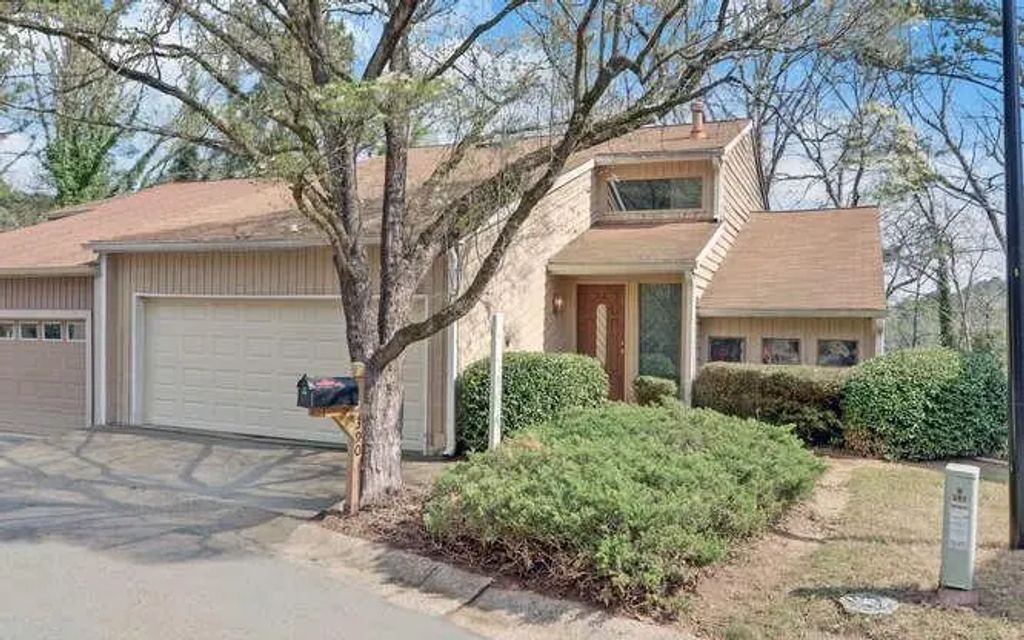 390 Colony Cove, Alpharetta