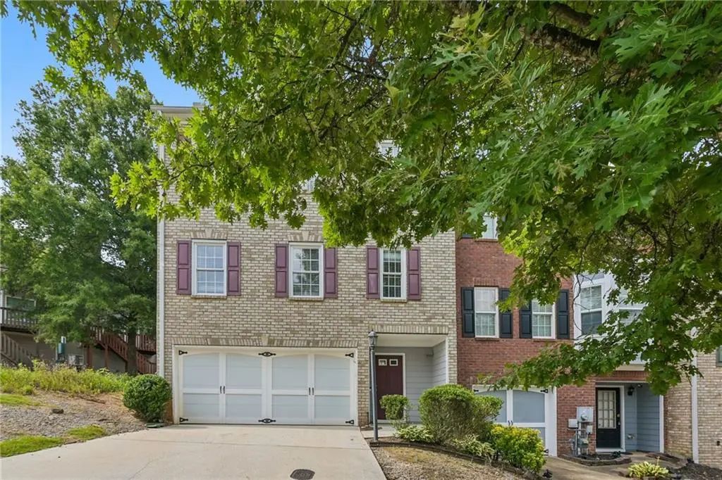 203 Valley Crossing, Canton