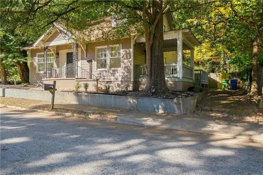 673 Pearce Street Sw, Atlanta