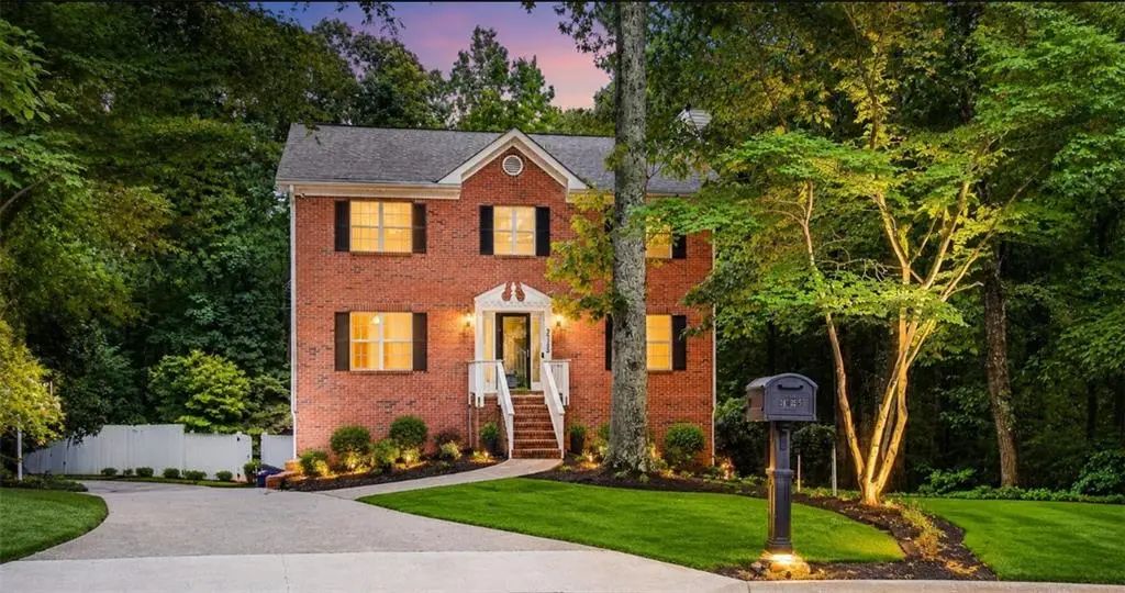 3735 Warwick Way, Snellville