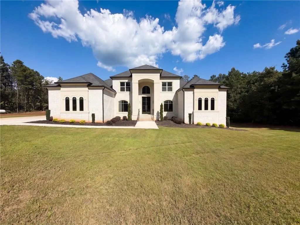 214 Coastline Road, Fayetteville