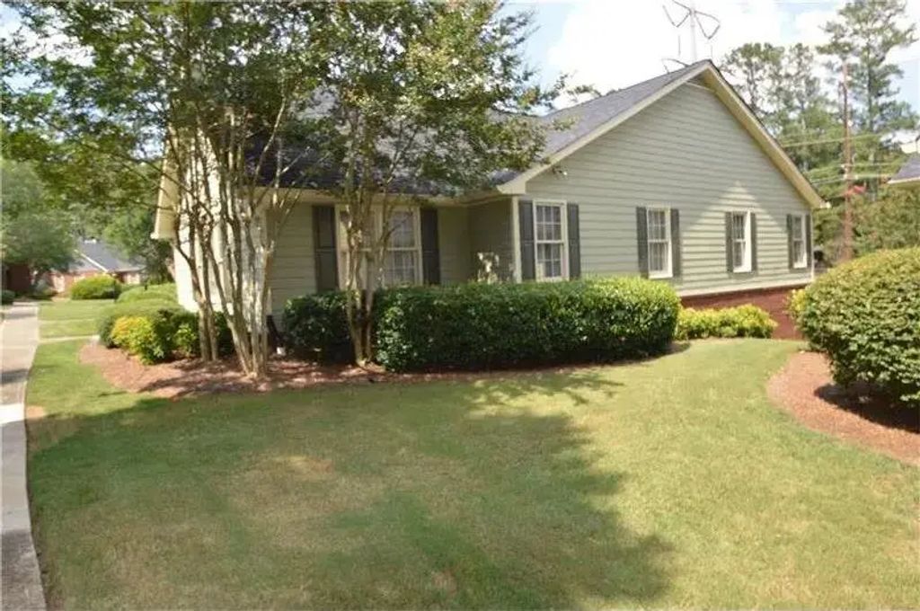 1460 Winston Place, Decatur
