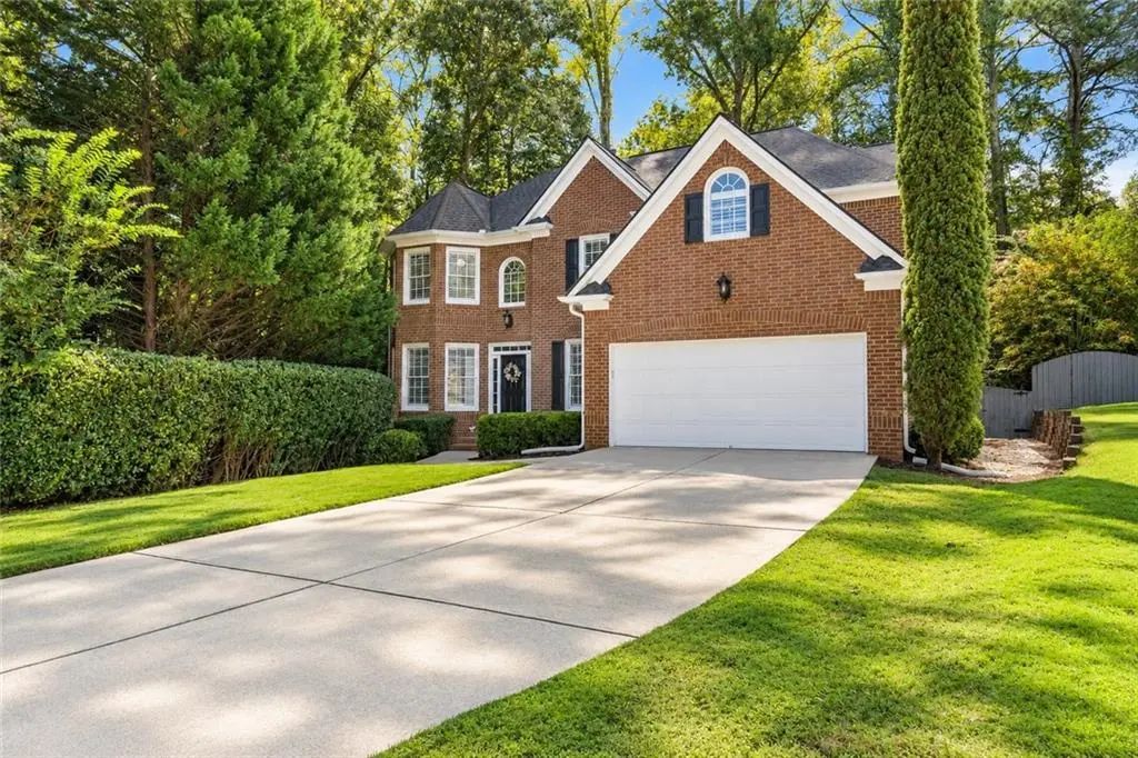 135 Lynwood Drive, Roswell