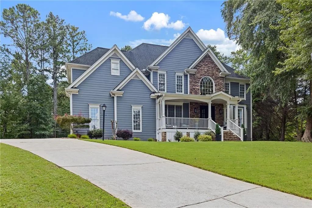 685 Red Sunset Circle, Powder Springs