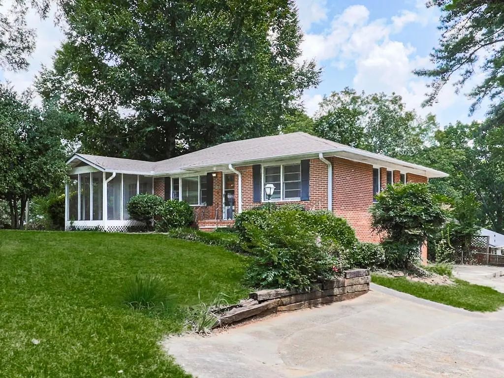 291 Sourwood Drive, Marietta
