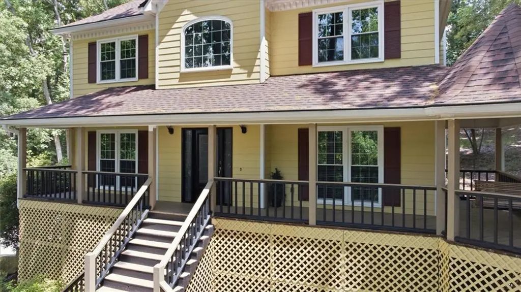 232 Nacoochee Drive, Woodstock