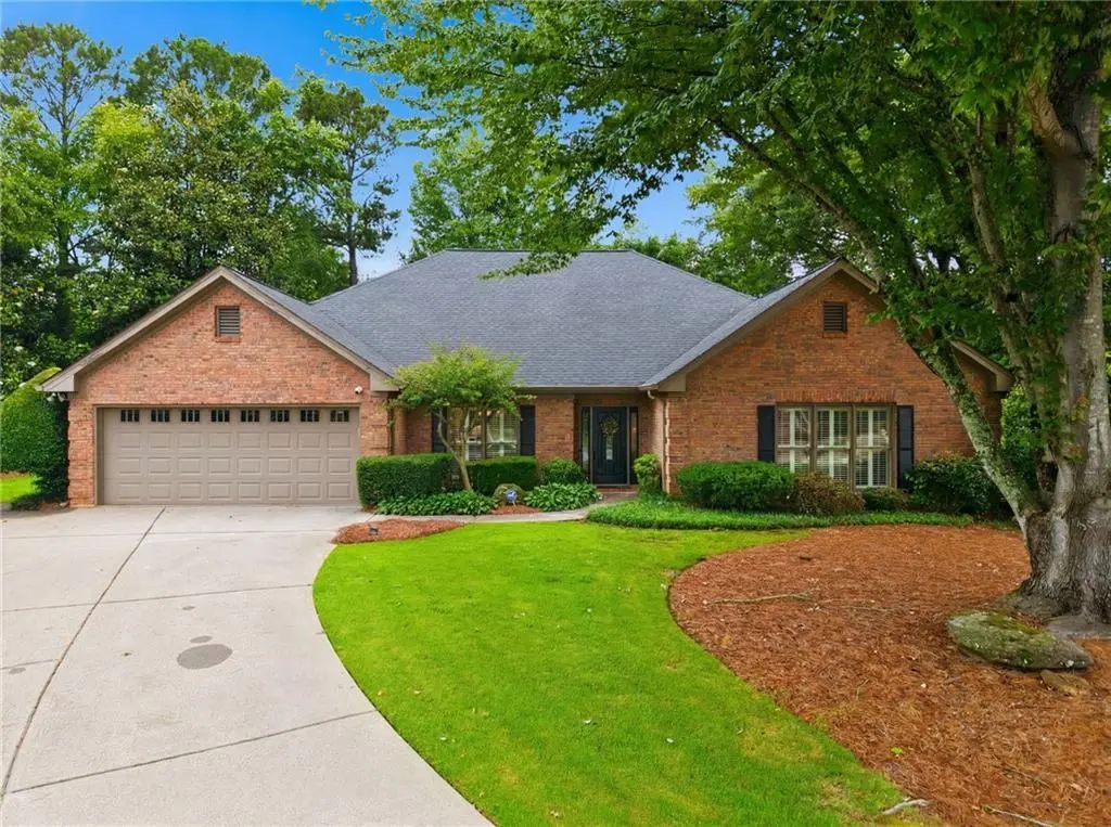 965 Knoll Crest Court, Alpharetta