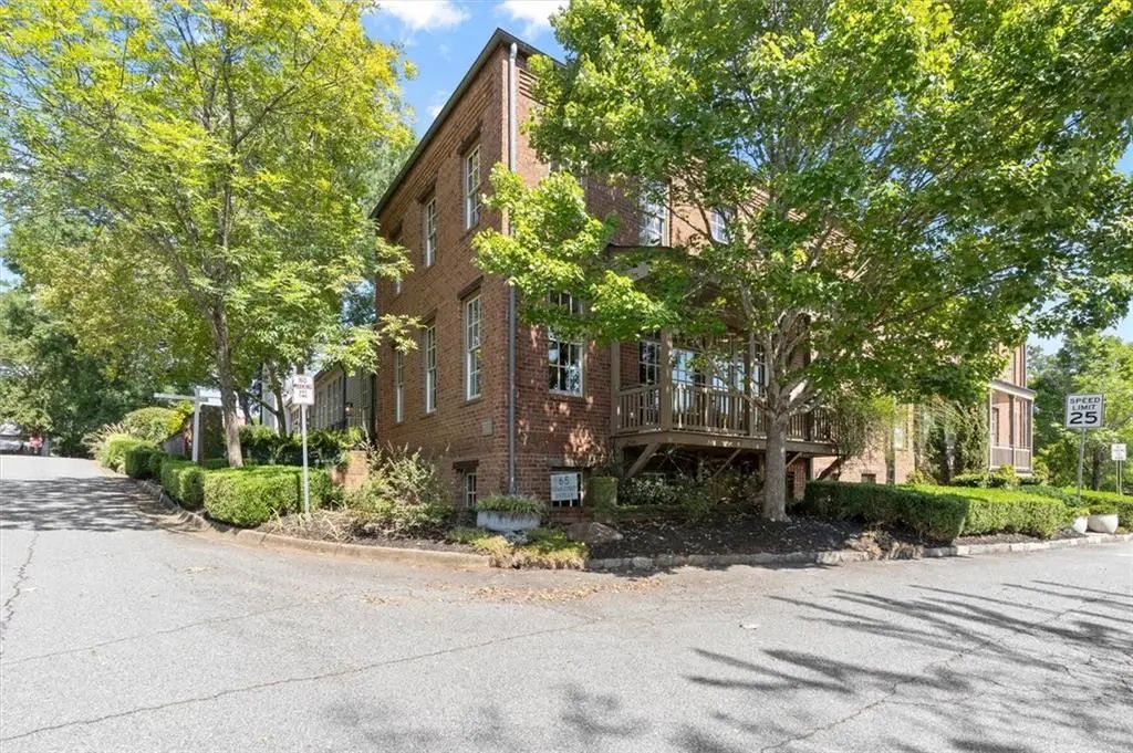 Unit 3 - 65 Sloan Street, Roswell