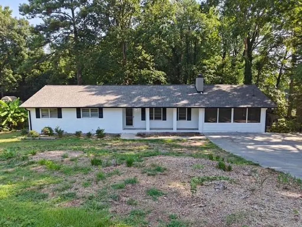 1296 Scenic Way Sw, Lilburn