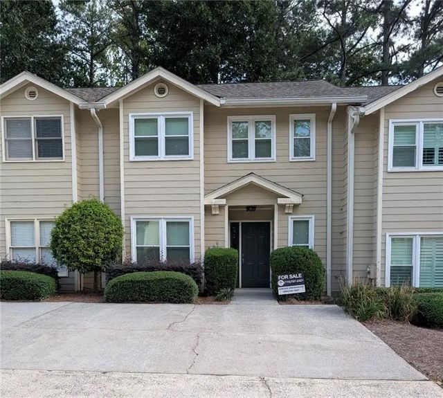 230 Peachtree Hollow Court, Atlanta