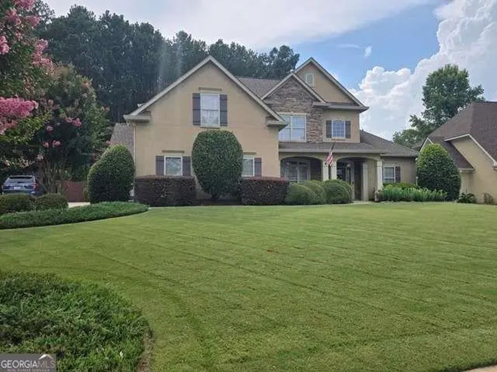 1214 Mcallistar Drive, Locust Grove