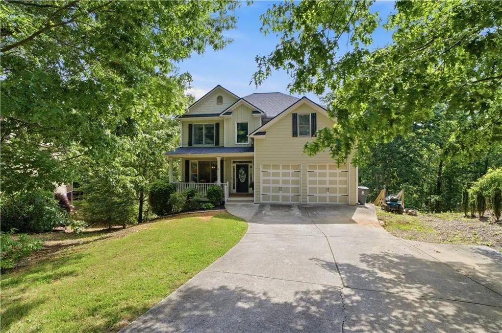 12 Laurel Way Ne, White