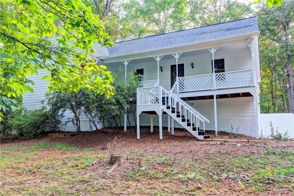 214 Valley Brook Drive, Woodstock