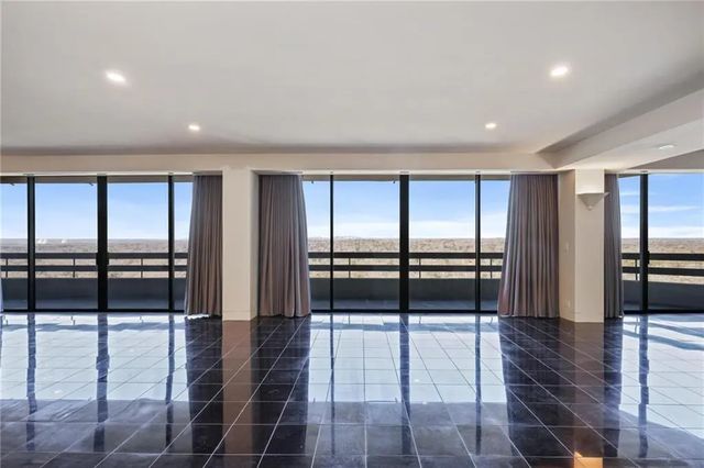 Unit 26cd - 2660 Peachtree Road Nw, Atlanta