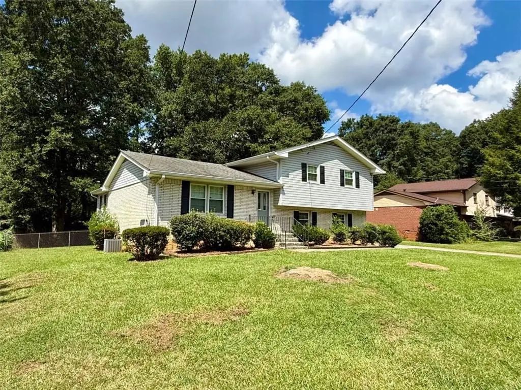 6641 Londonderry Drive, Morrow