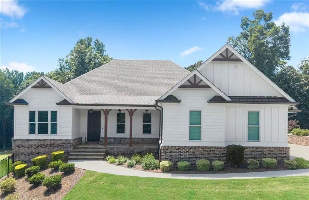 4466 Park Royal Drive, Flowery Branch