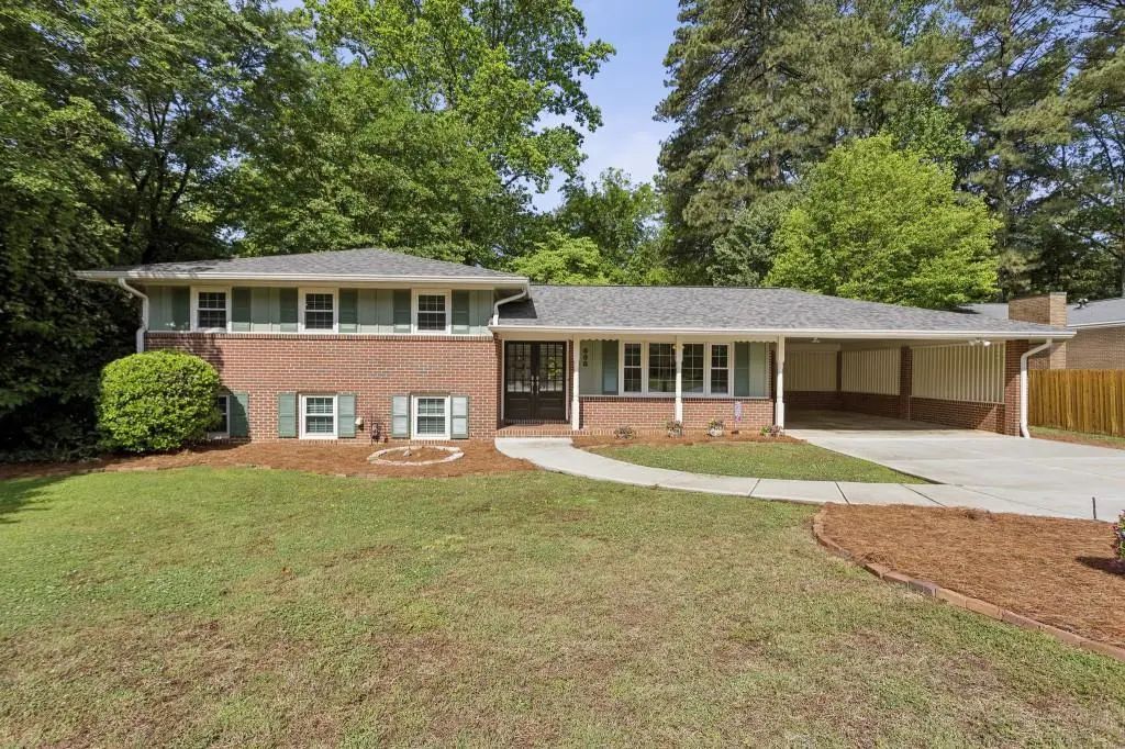 688 Huntington Place Se, Marietta