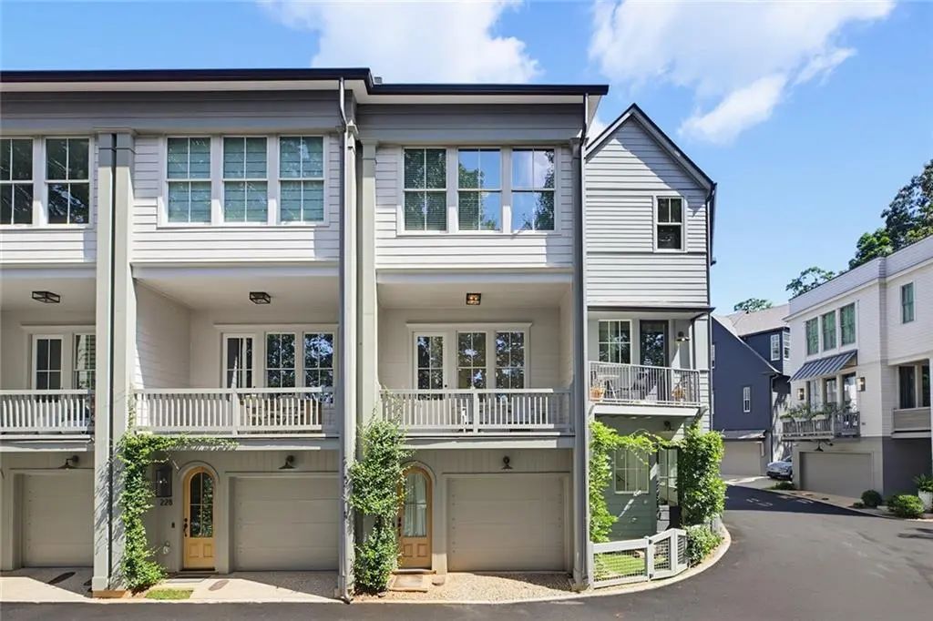 230 Colebrook Street Ne, Atlanta
