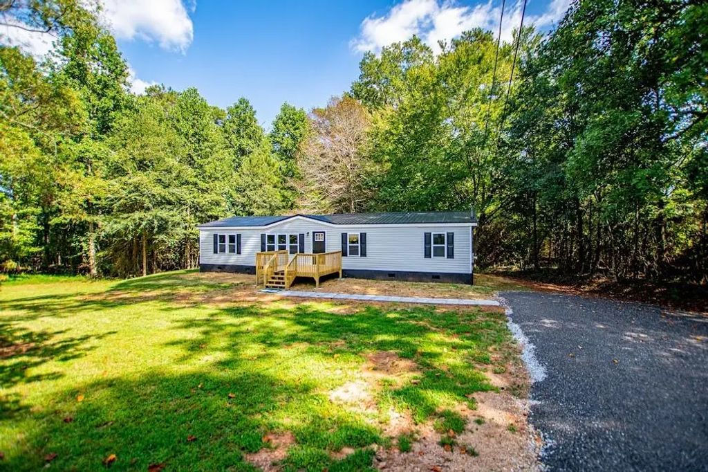 61 Crest Road, Carrollton