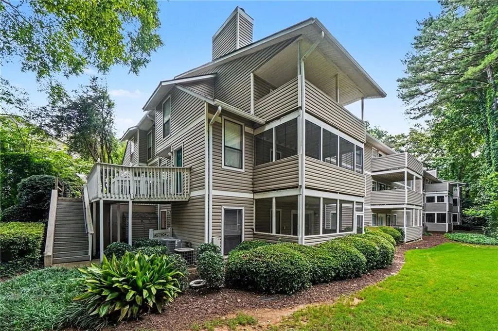 616 Wynnes Ridge Circle, Marietta