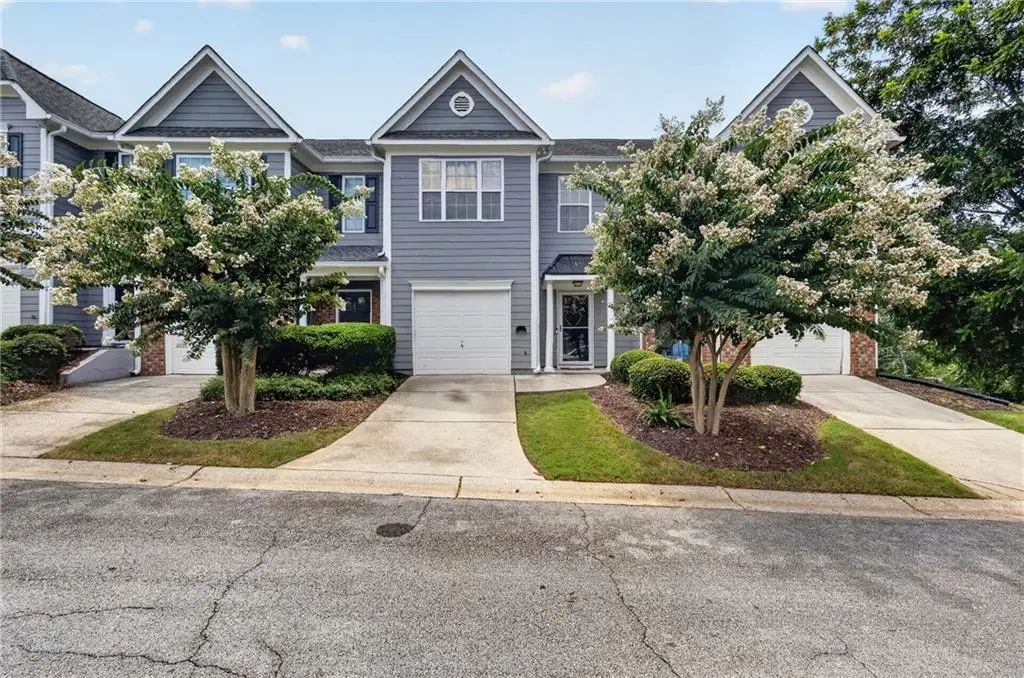 6647 Splashwater Drive, Flowery Branch