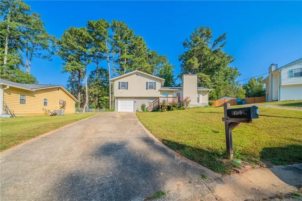 4569 Iroquois Trail, Duluth