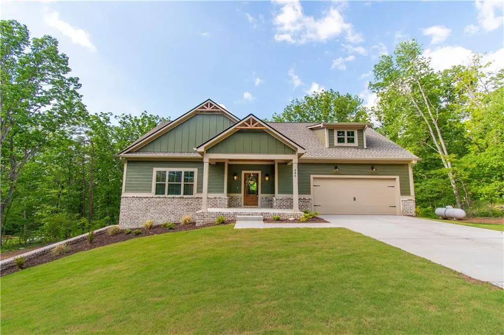 386 Mulberry Circle, Jasper