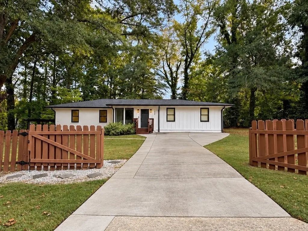 1558 Alverado Way, Decatur