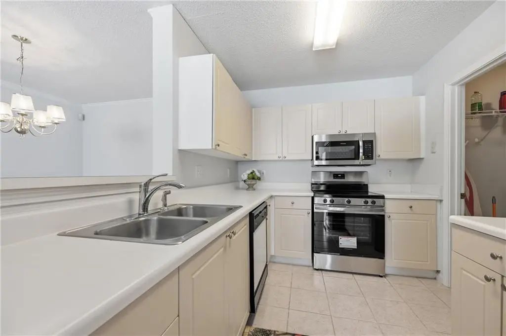 812 Vinings Forest Lane Se, Smyrna