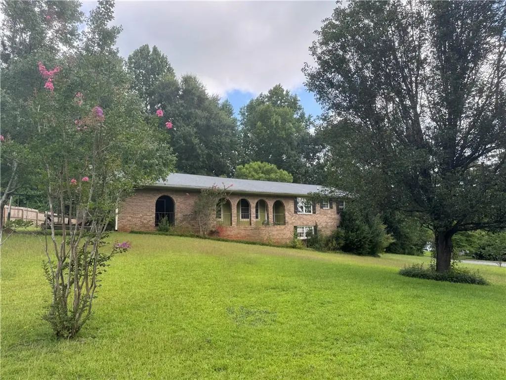 105 Ponderosa Drive, Dallas